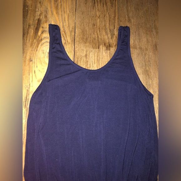 💕5️⃣Love Ari navy romper sz Lg fits med also and super soft and stretchy - Picture 4 of 5